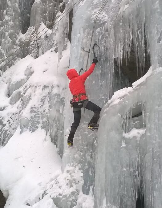 SONO APERTE LE ISCRIZIONI AL CORSO DI CASCATE DI GHIACCIO